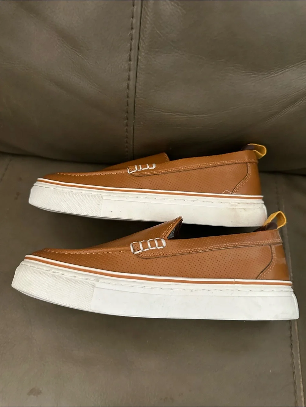 Bruno Marc Brown Slip On Loafers Breathable Material Boys Size 2 EUC